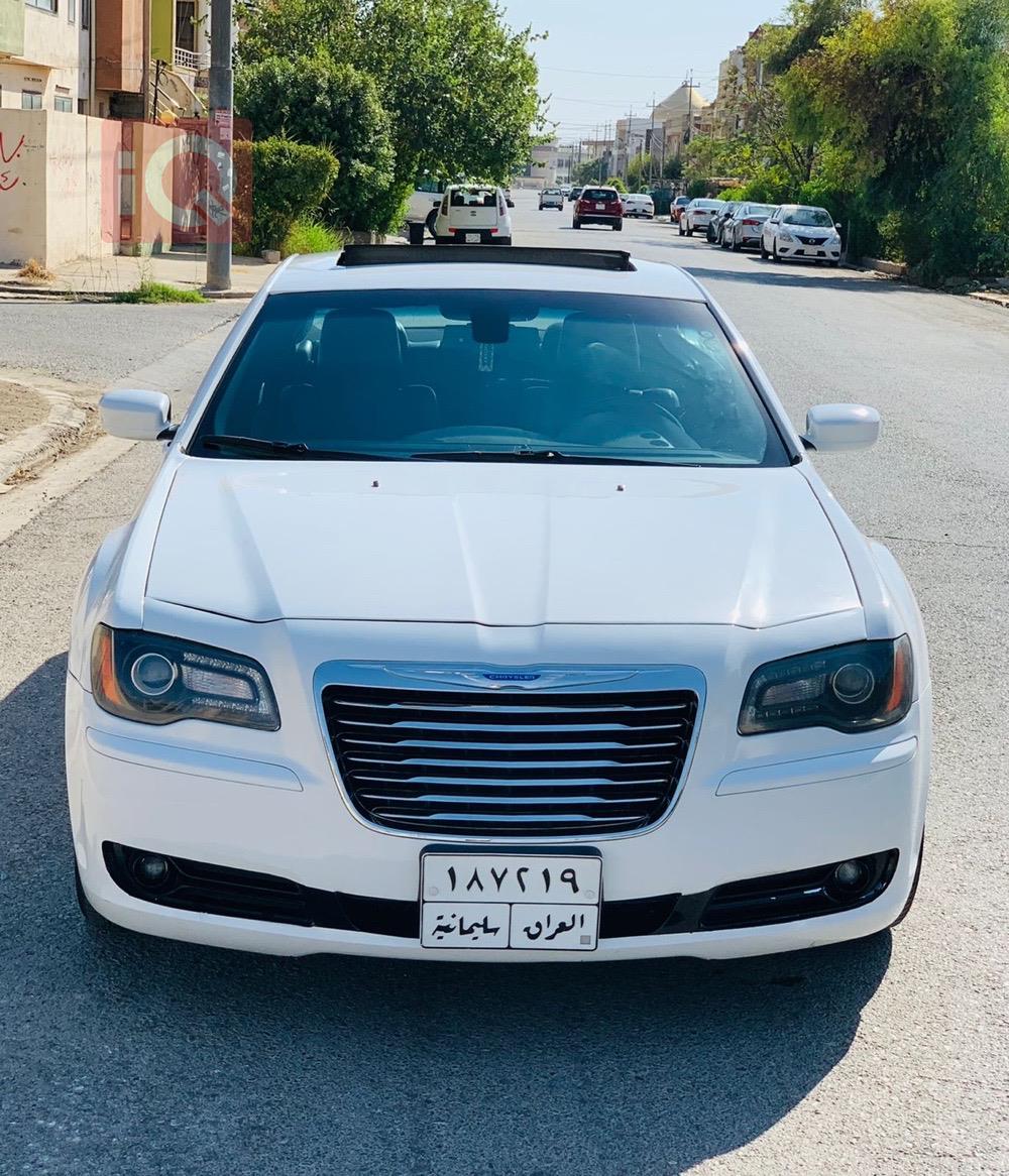 کرایسلەر 300